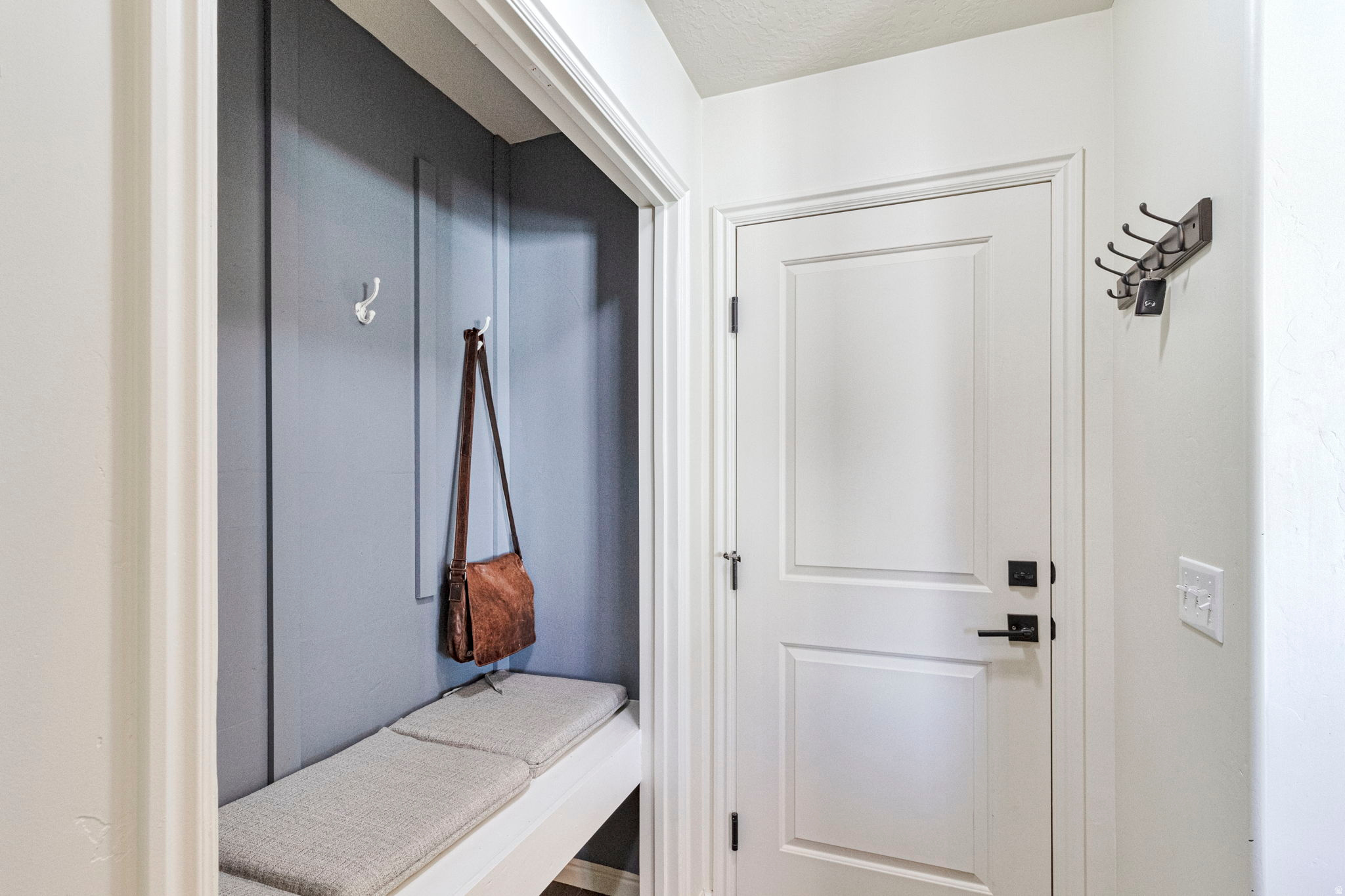 CRESTWOOD ESTATES SU - Residential