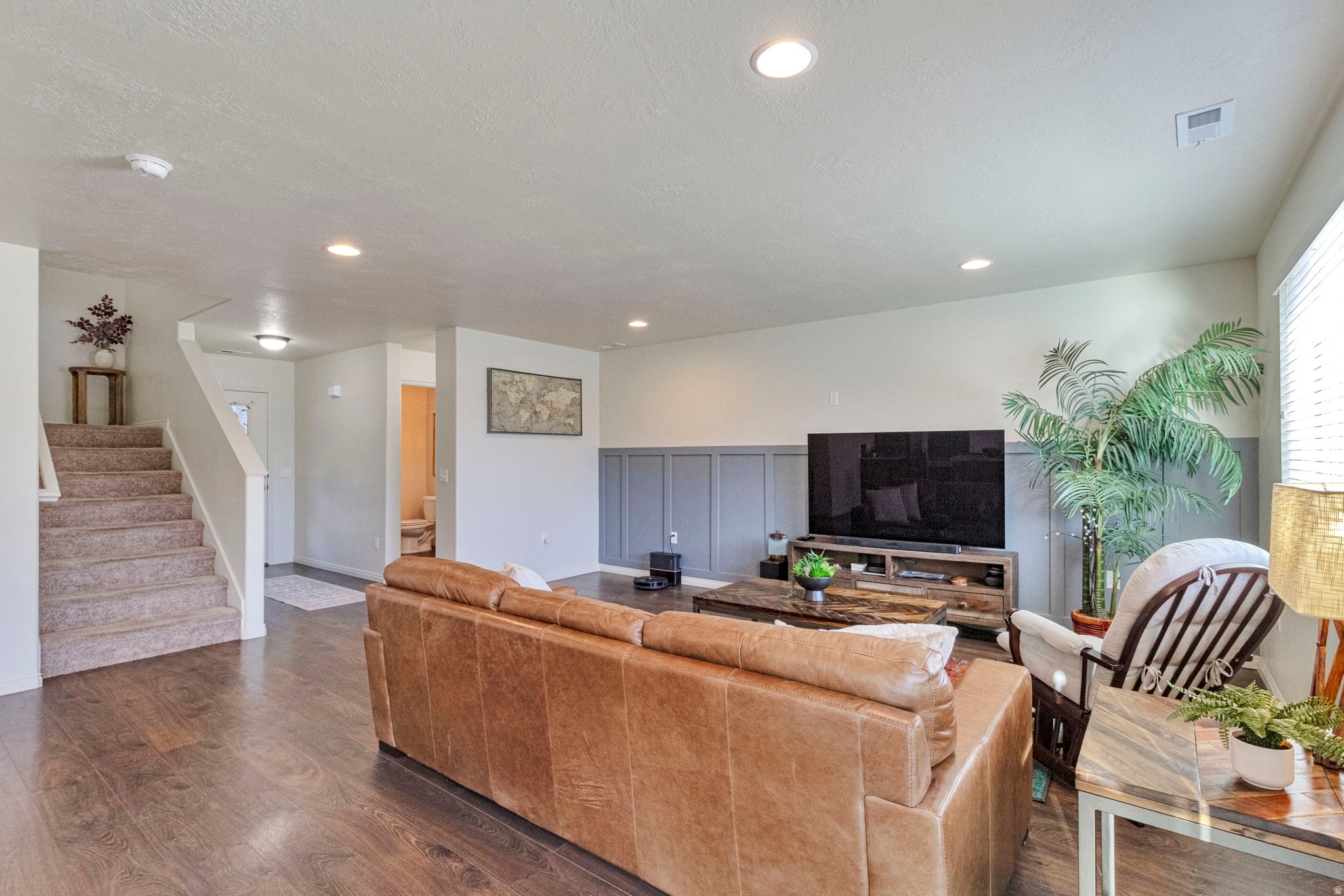 CRESTWOOD ESTATES SU - Residential