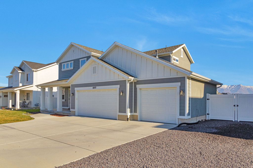 Photo of 6052 S 4275 W, Roy, UT 84067 (MLS # 2127228)