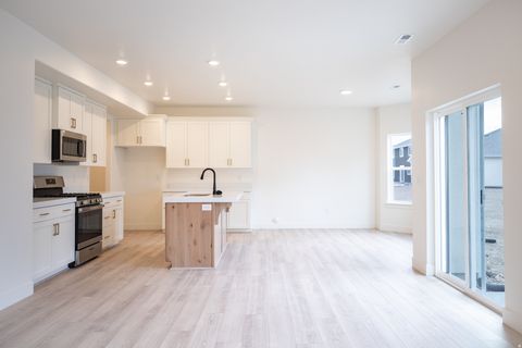 Tiny photo for 1097 N 1060 LOT #32 E, Salem, UT 84653 (MLS # 2148428)