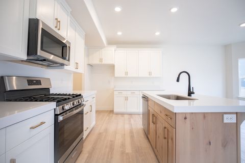 Tiny photo for 1097 N 1060 LOT #32 E, Salem, UT 84653 (MLS # 2148428)