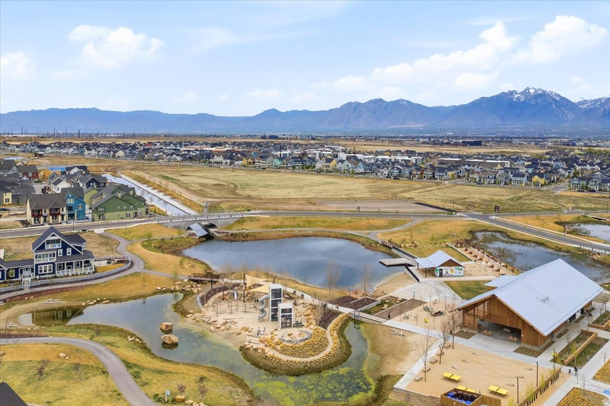 DAYBREAK - Residential