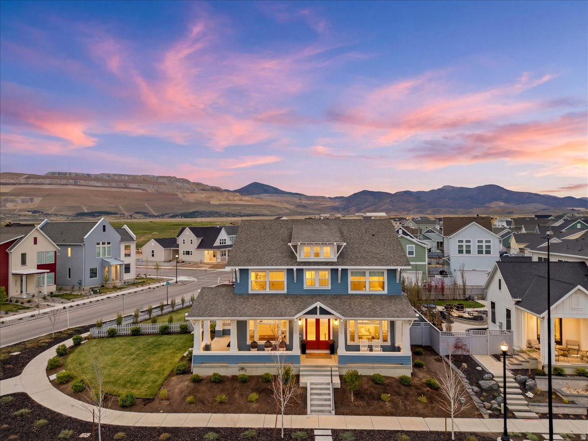 DAYBREAK - Residential