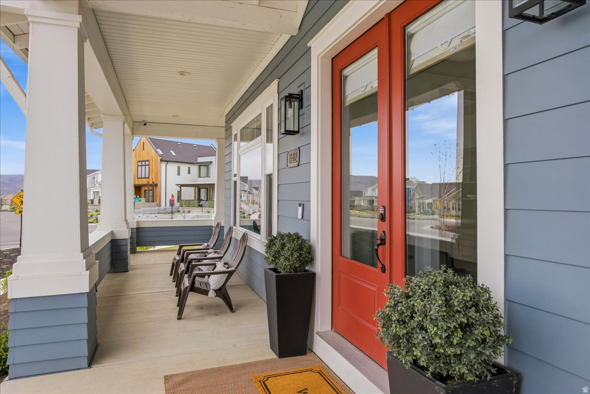 DAYBREAK - Residential