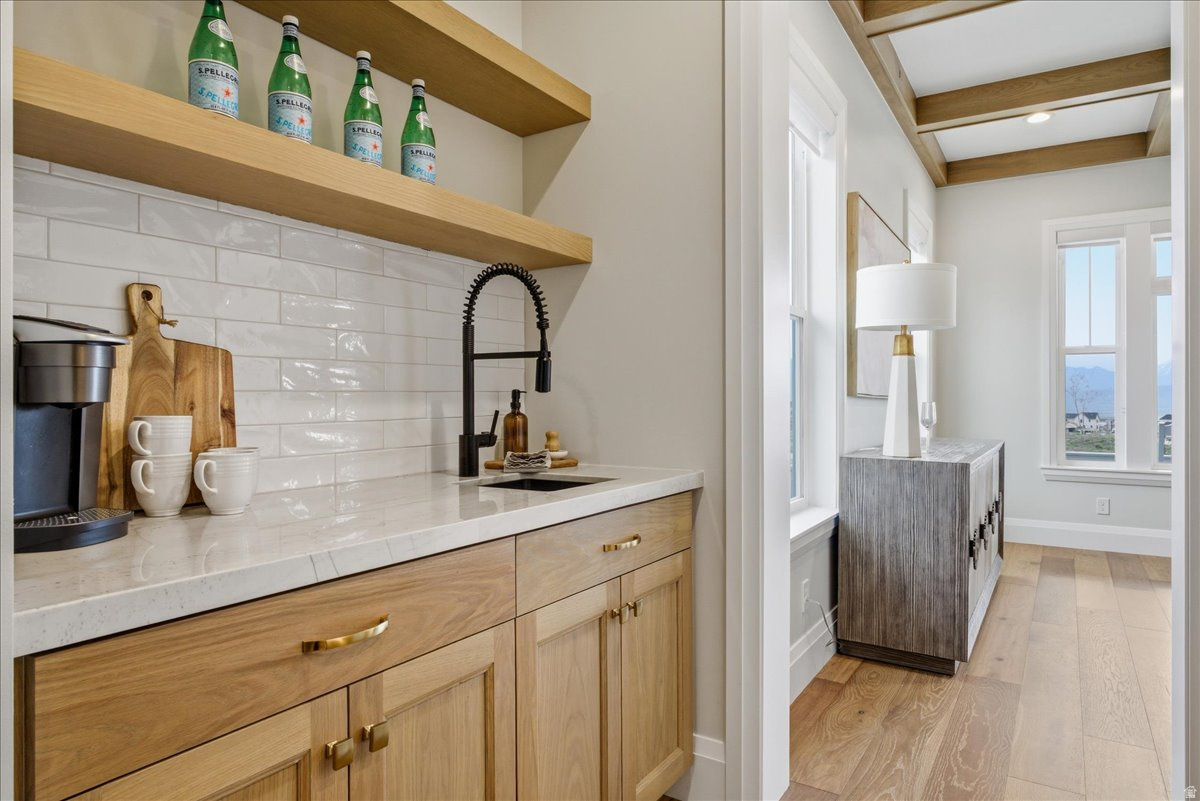 DAYBREAK - Residential