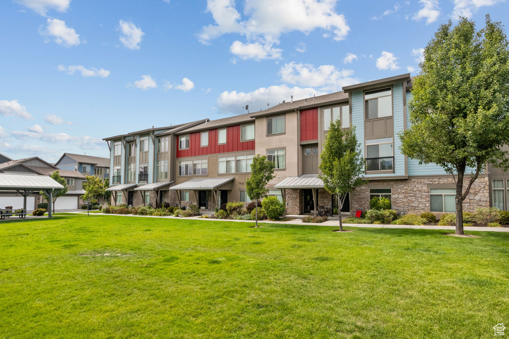 CENTRAL 72 TOWNHOMES - Residential