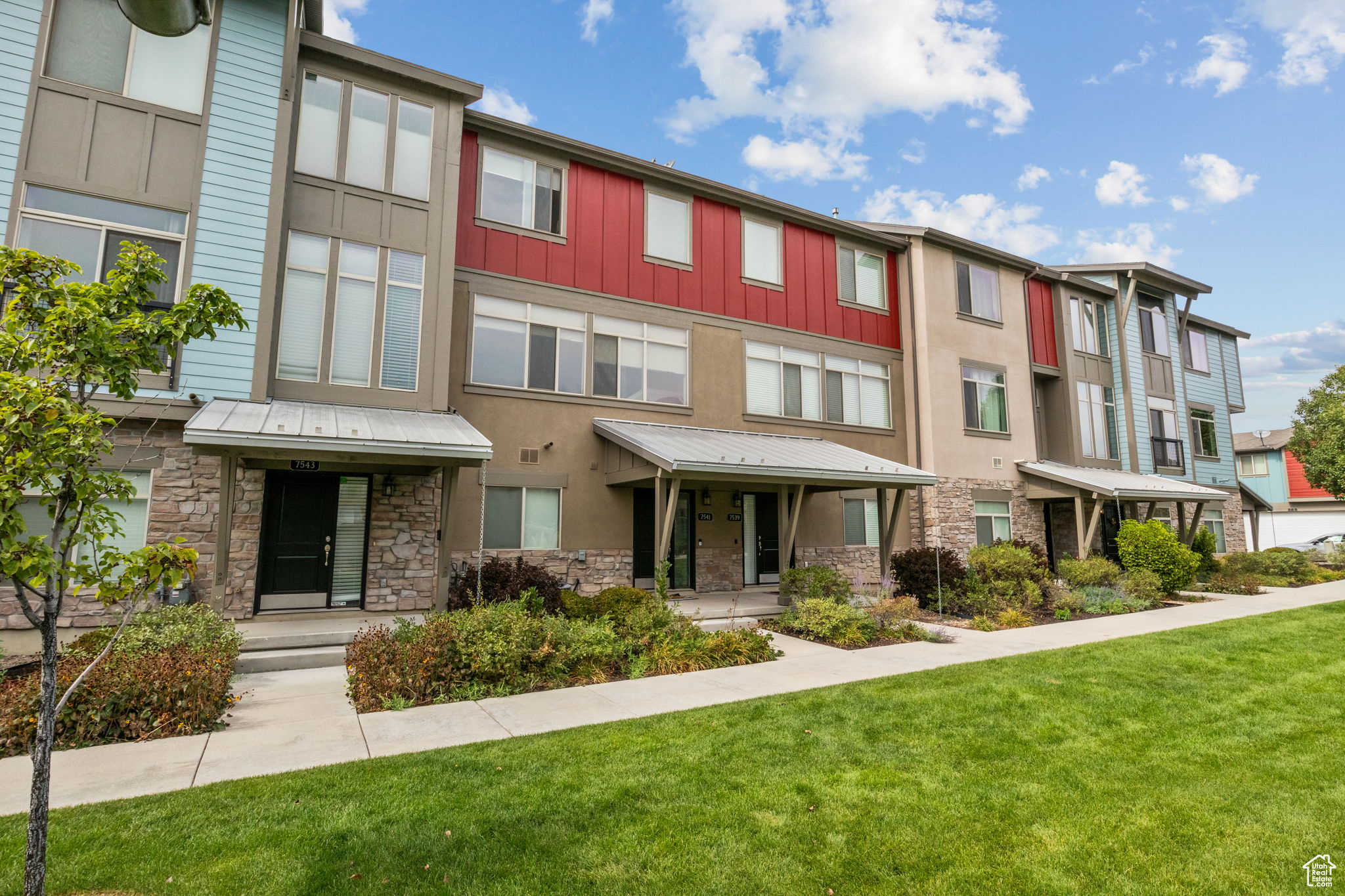 CENTRAL 72 TOWNHOMES - Residential
