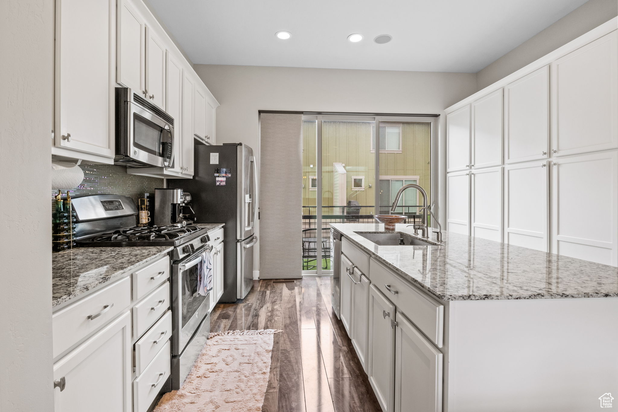 CENTRAL 72 TOWNHOMES - Residential