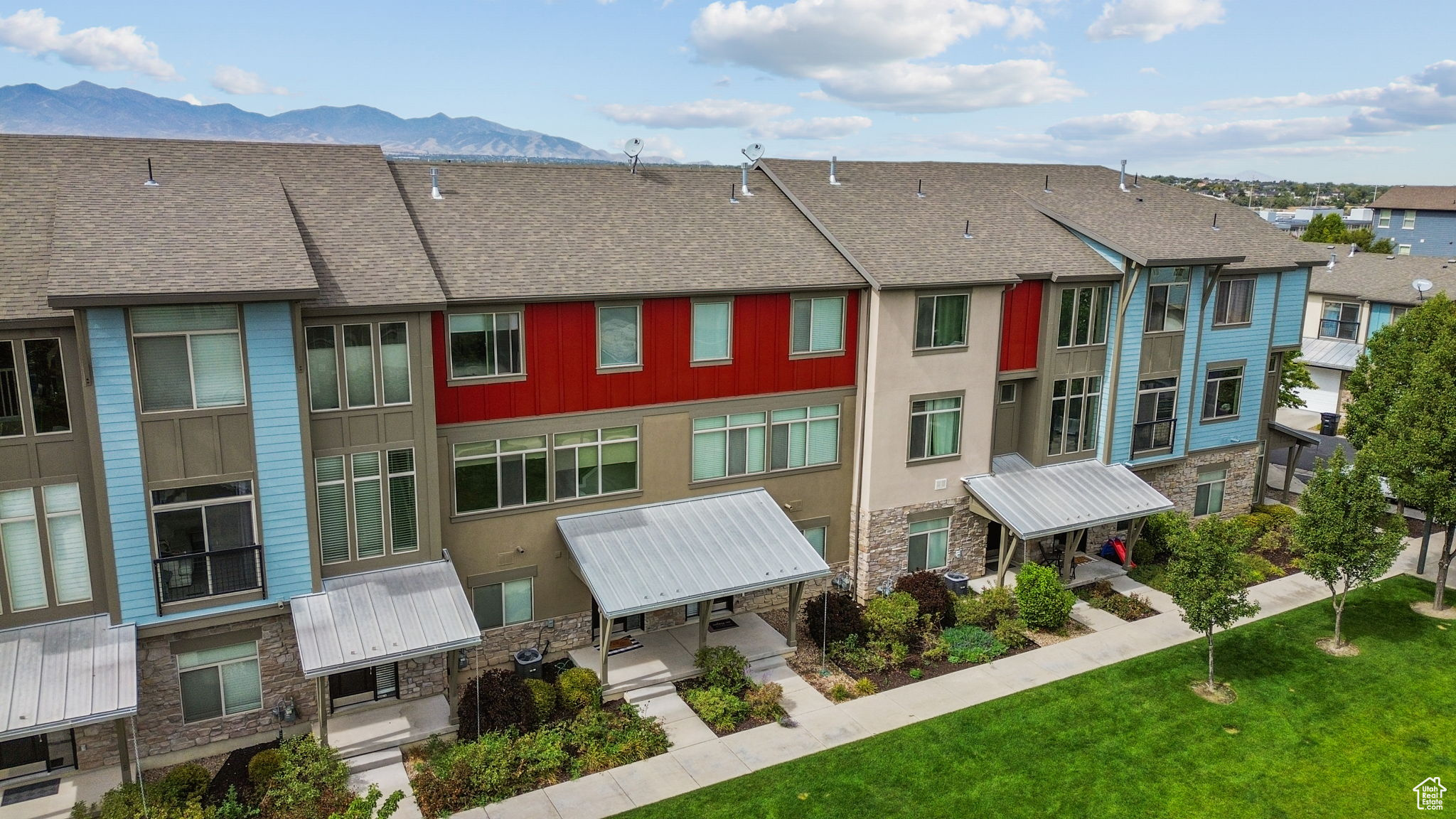 CENTRAL 72 TOWNHOMES - Residential