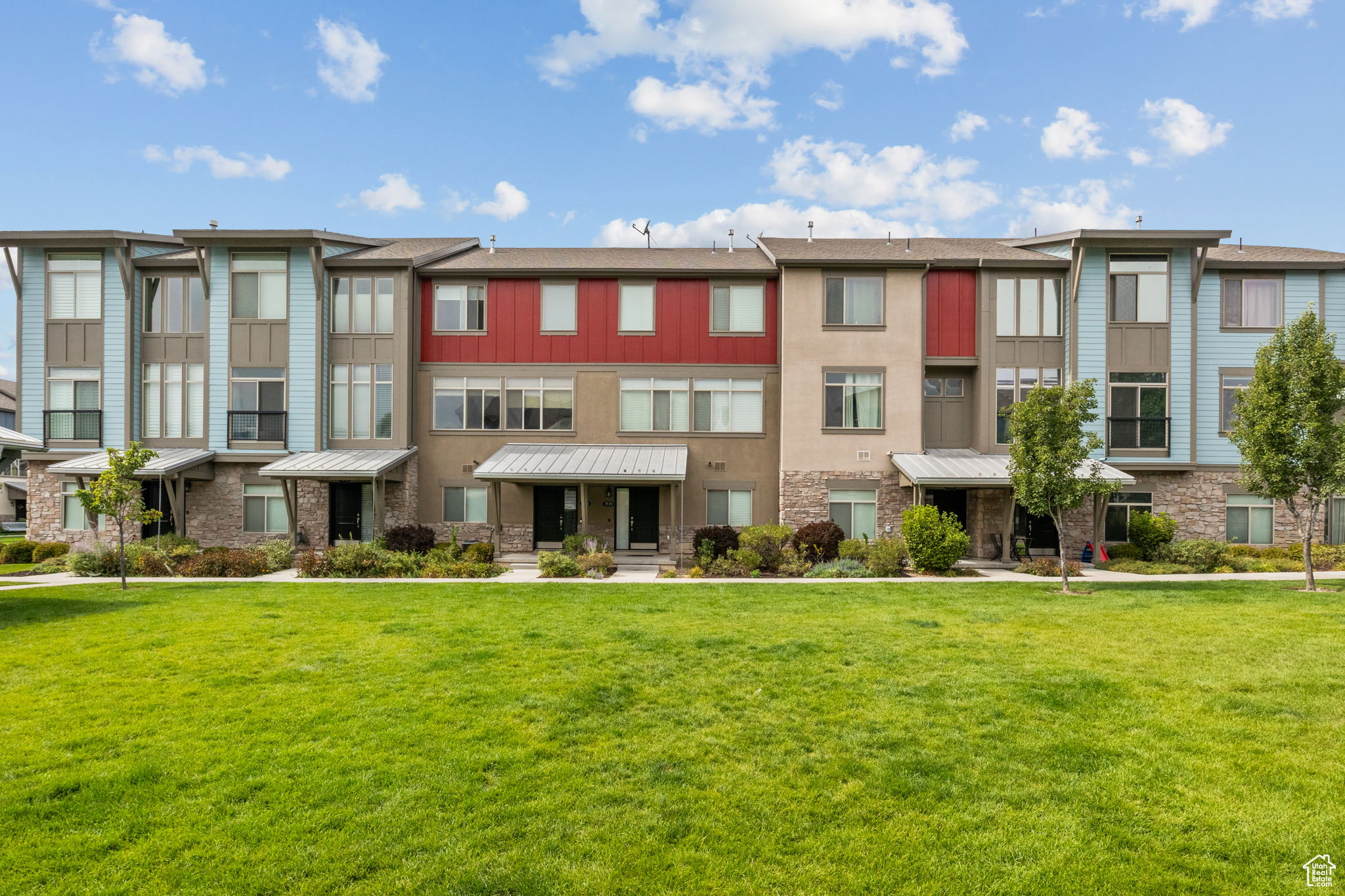 CENTRAL 72 TOWNHOMES - Residential