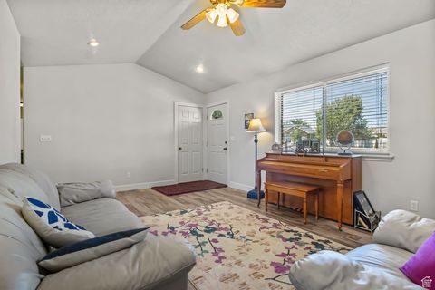 Tiny photo for 969 S 640 E, Payson, UT 84651 (MLS # 2107289)