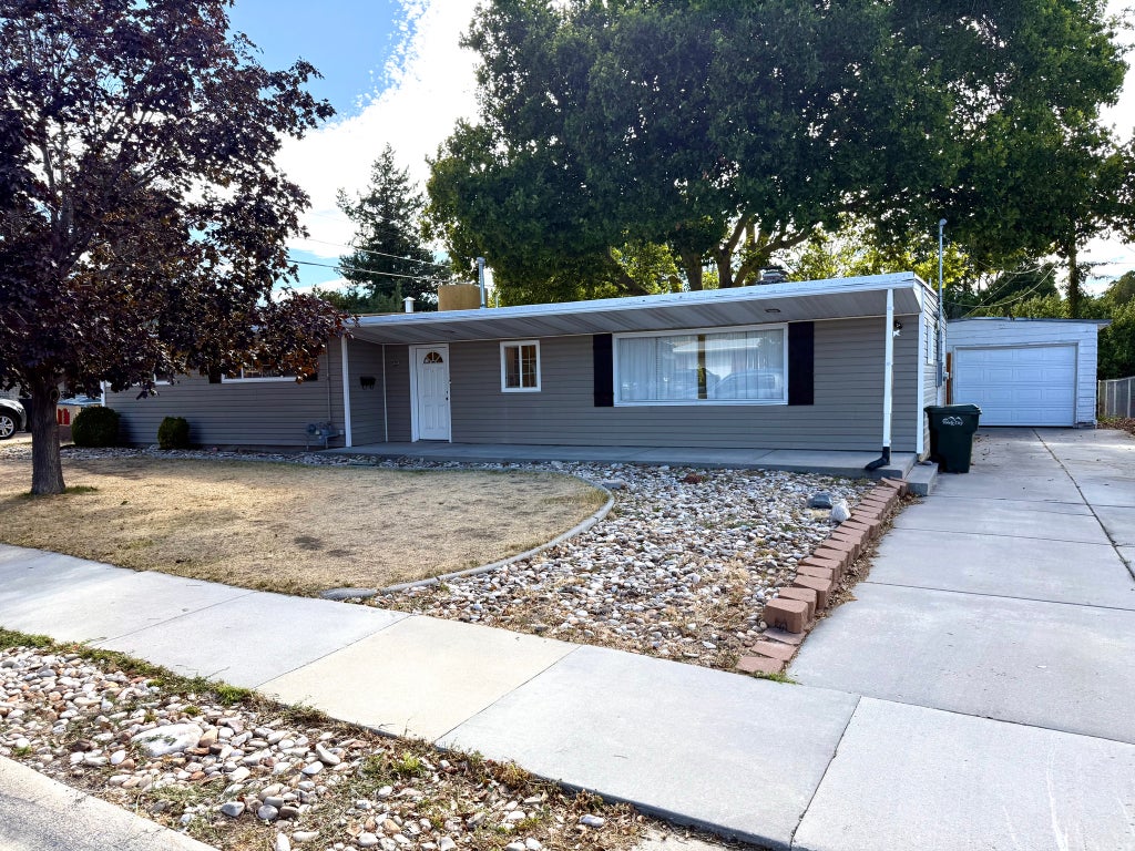 Photo of 468 PIONEER AVE, Tooele, UT 84074 (MLS # 2186257)