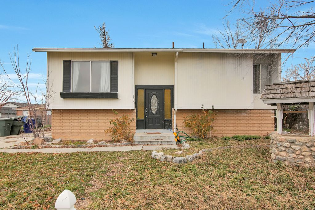 Photo of 526 E 650 N, Ogden, UT 84401 (MLS # 2128273)