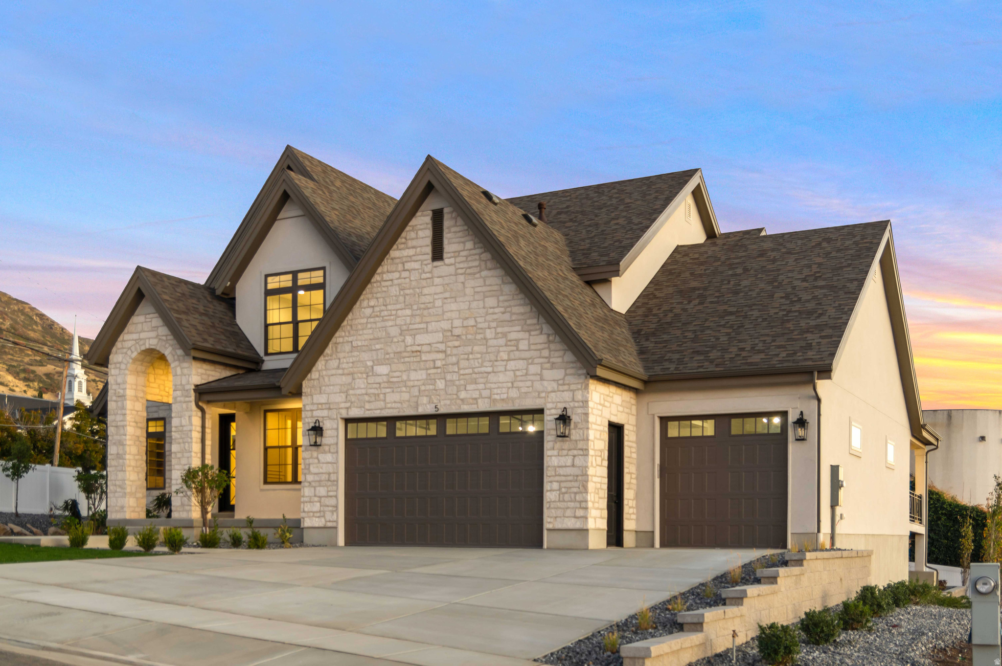 SUMMERHILL LANE - Residential