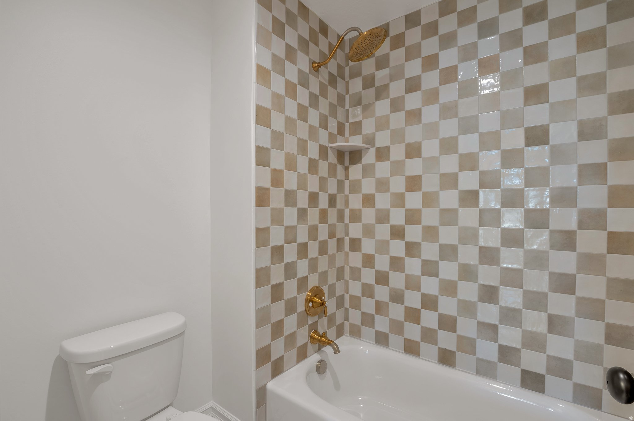 SUMMERHILL LANE - Residential