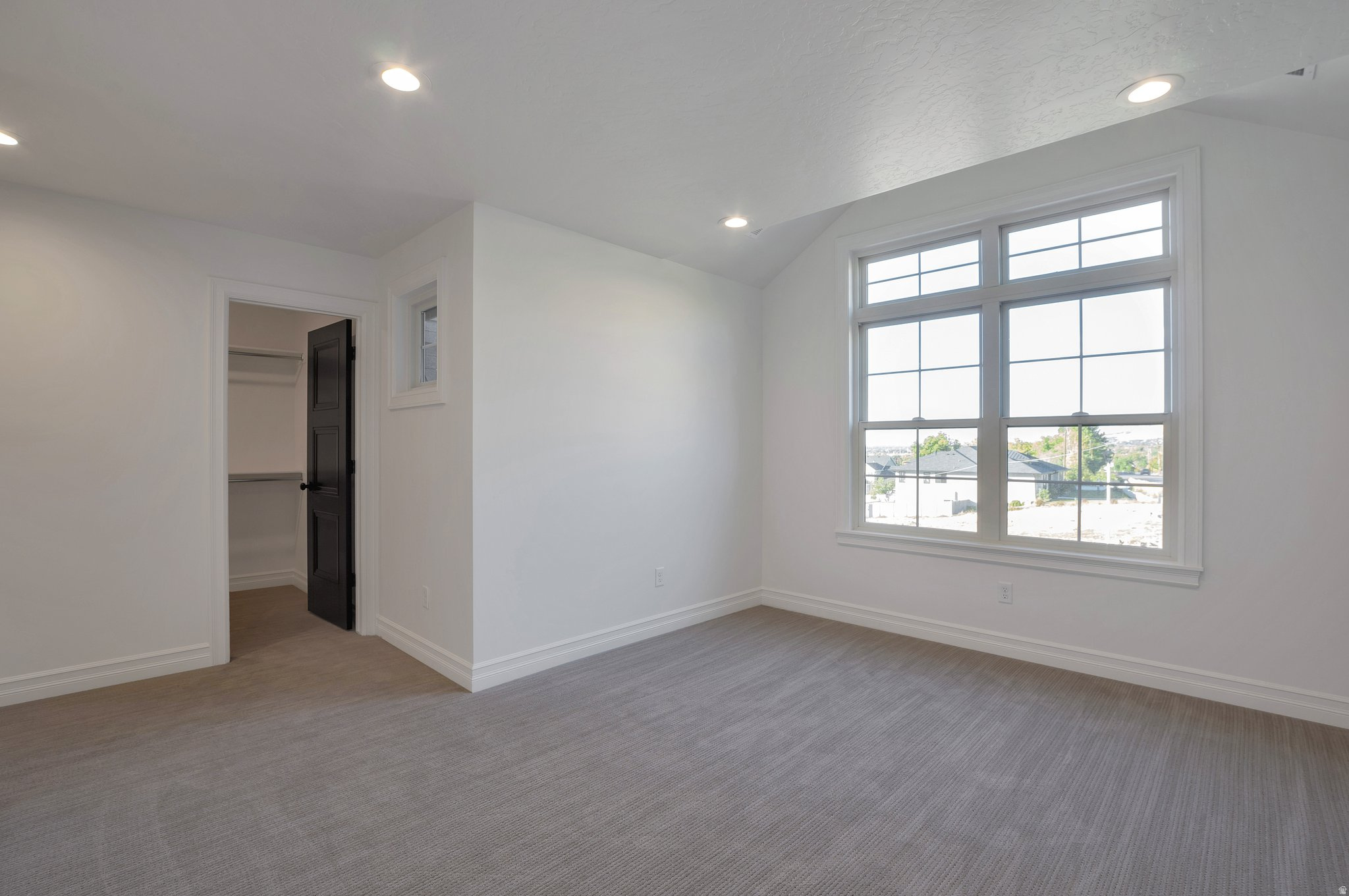 SUMMERHILL LANE - Residential