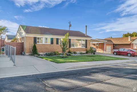 Photo of 4617 S 450 W, Washington Terrace, UT 84405 (MLS # 2116937)