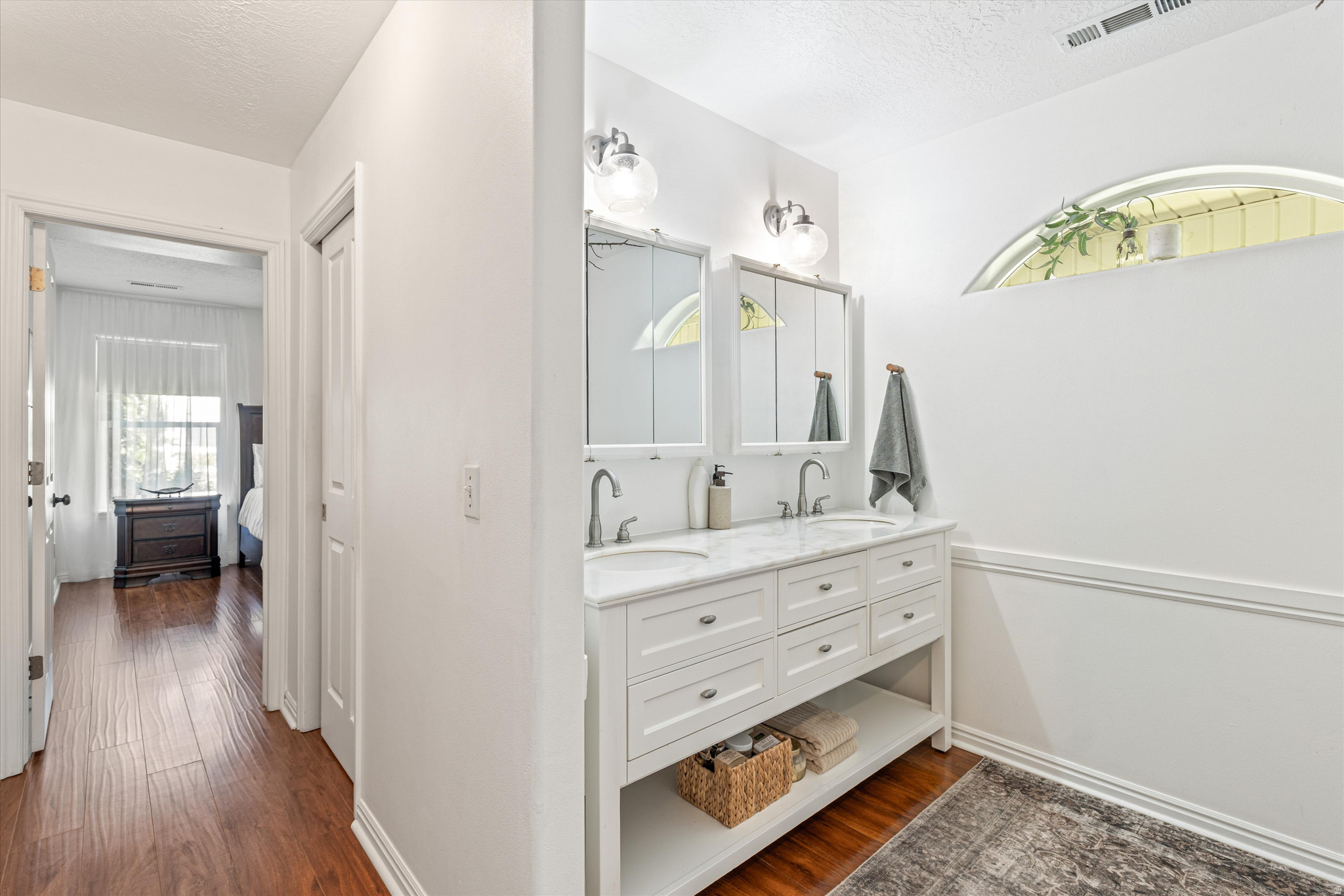 TOQUERVILLE TOWNSITE - Residential