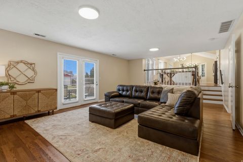 Tiny photo for 1087 W BARNES DR, Kaysville, UT 84037 (MLS # 2137952)