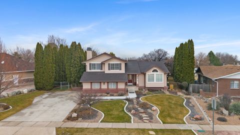 Tiny photo for 1087 W BARNES DR, Kaysville, UT 84037 (MLS # 2137952)