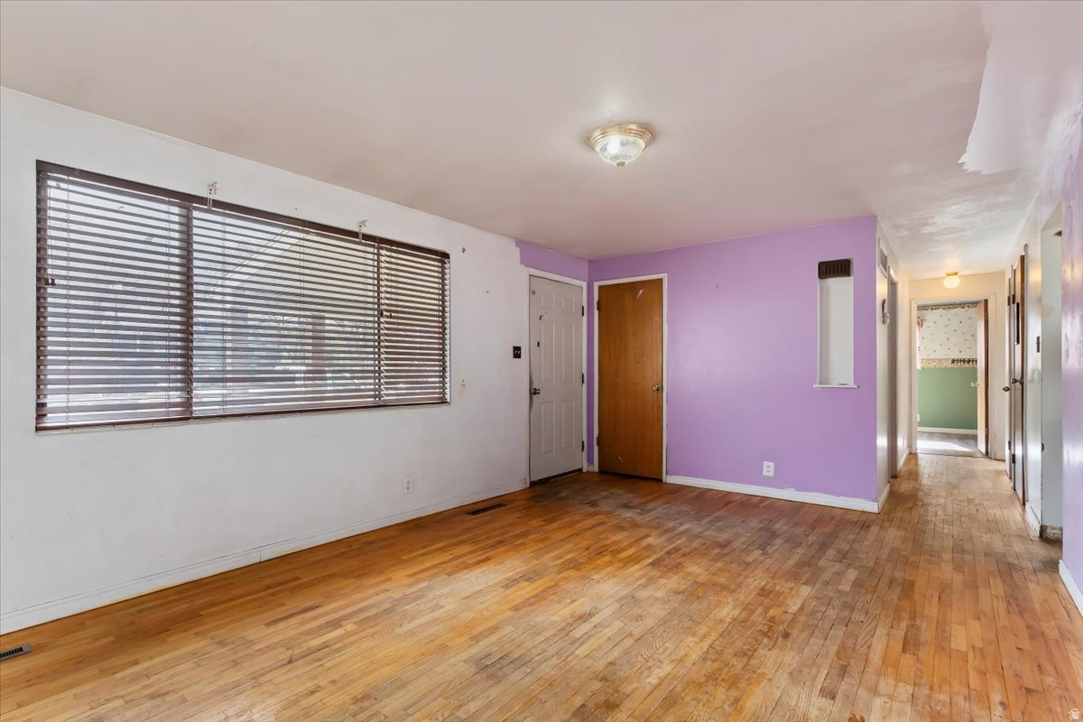 LAKEVIEW MANOR - Residential