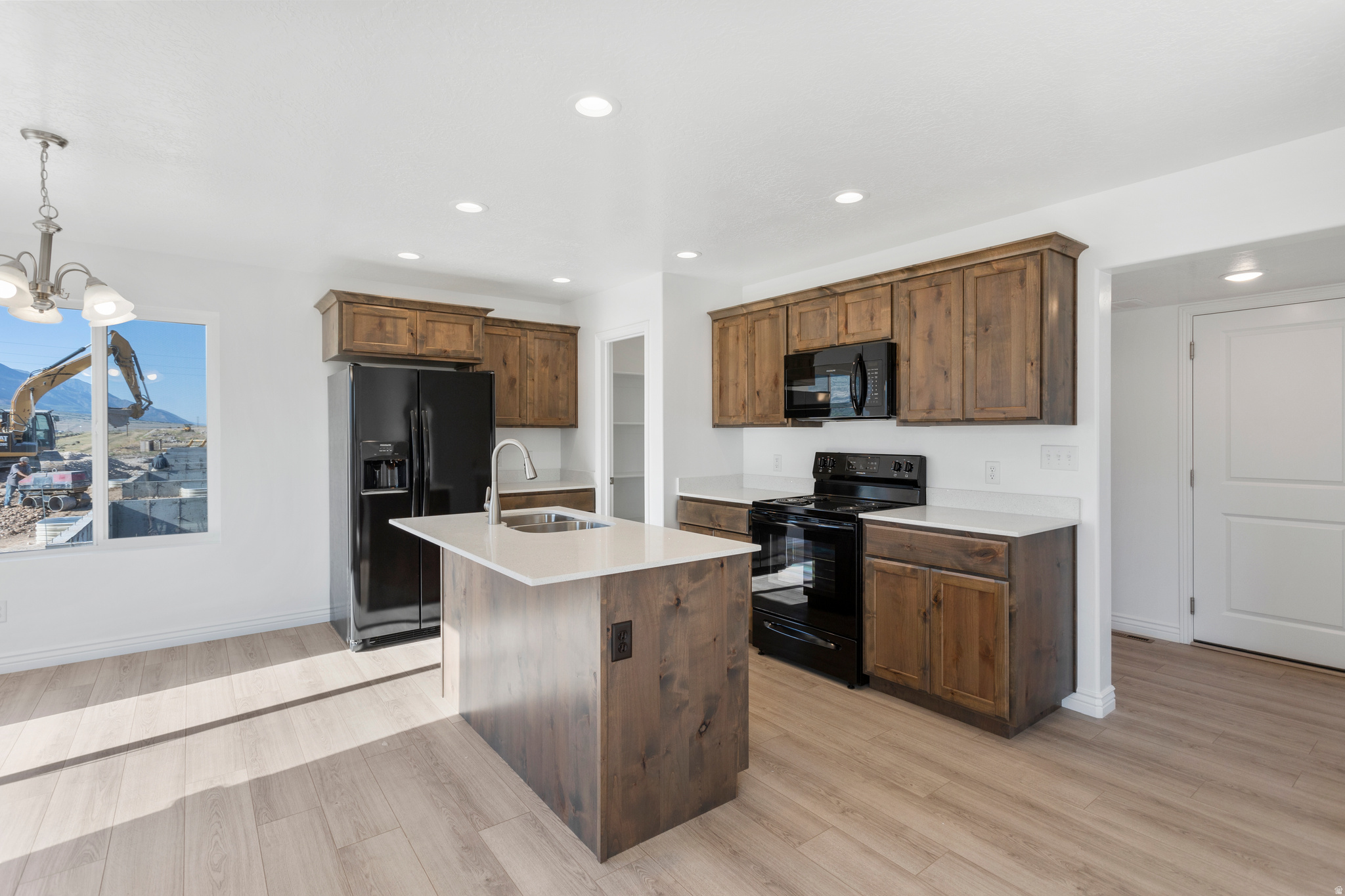 MAPLETON VILLAGE - Residential