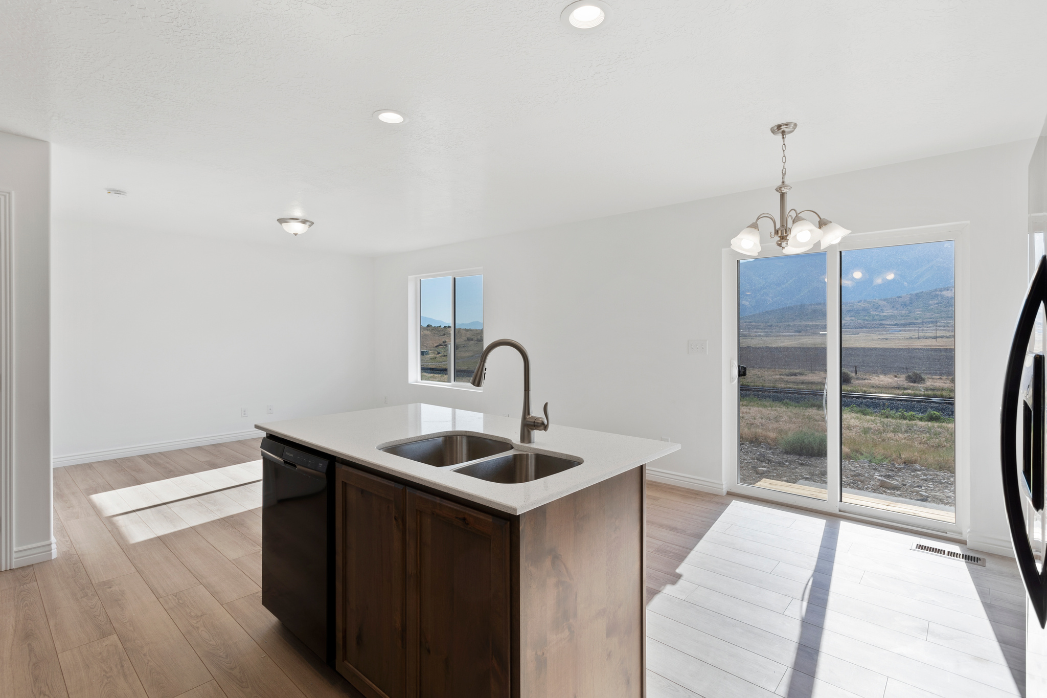 MAPLETON VILLAGE - Residential