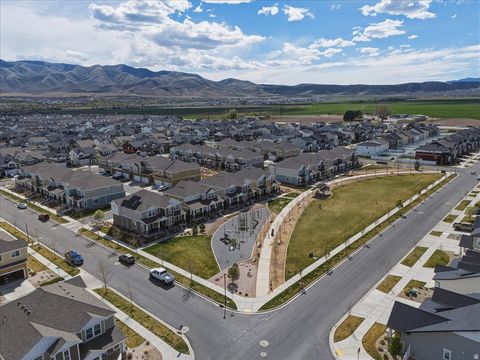 Tiny photo for 246 S MEADOWBROOK CT, Saratoga Springs, UT 84045 (MLS # 2136222)