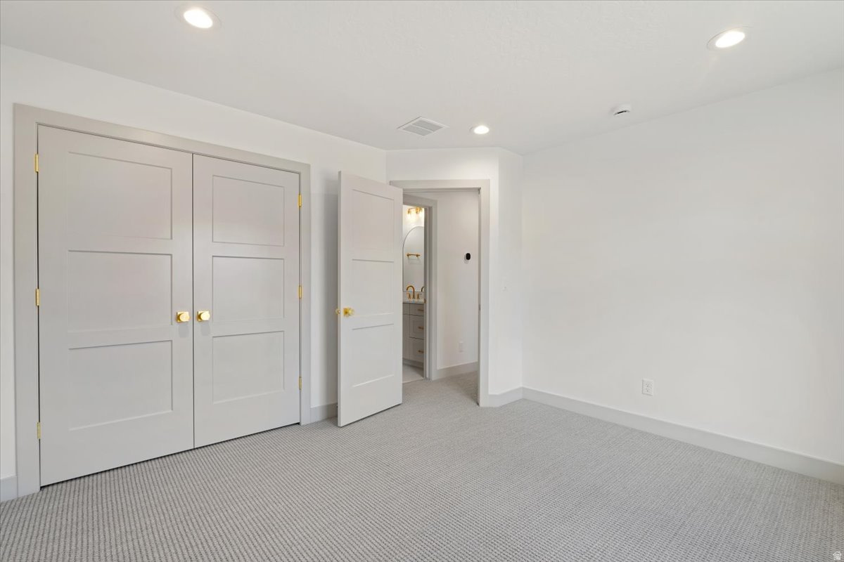 OAKHAVEN PARK - Residential