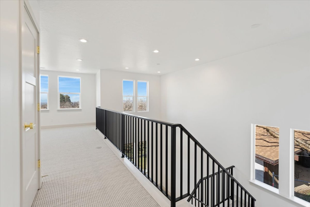 OAKHAVEN PARK - Residential