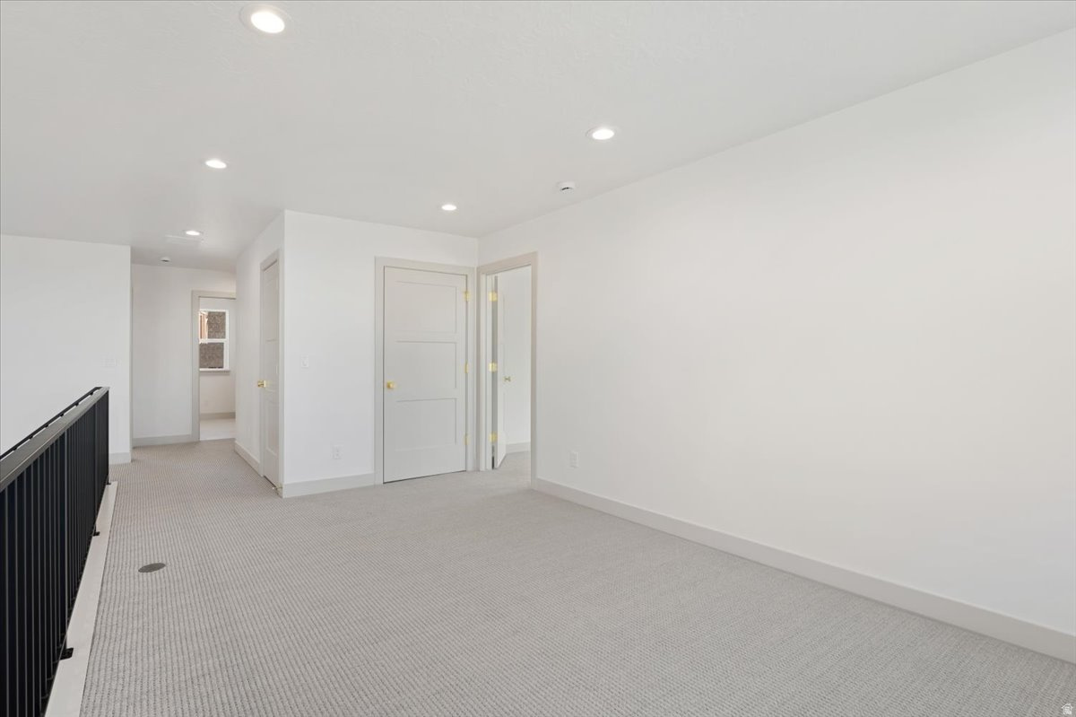 OAKHAVEN PARK - Residential