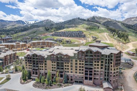 Tiny photo for 3855 N GRAND SUMMIT DR #424 Q3, Park City, UT 84098 (MLS # 2158670)