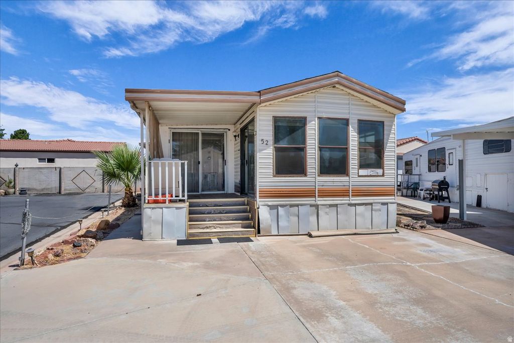 Photo of 1225 N DIXIE DOWNS RD #52, Saint George, UT 84770 (MLS # 2162060)
