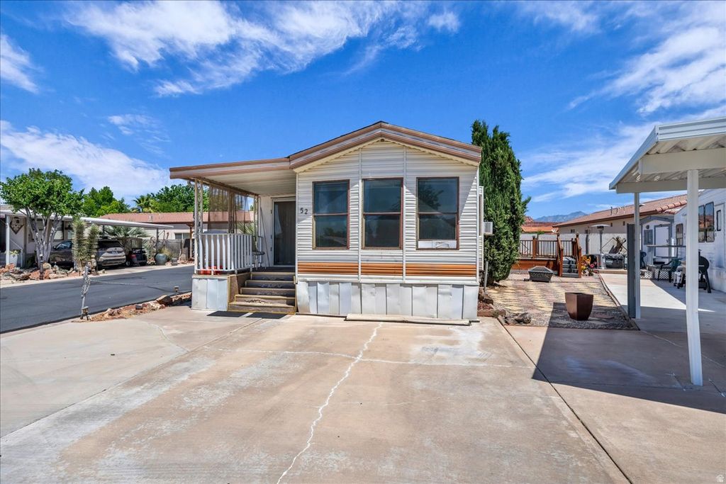 Photo of 1225 N DIXIE DOWNS RD #52, Saint George, UT 84770 (MLS # 2162060)