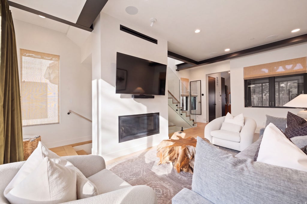 Photo of 1125 PARK AVE, Park City, UT 84060 (MLS # 2183328)
