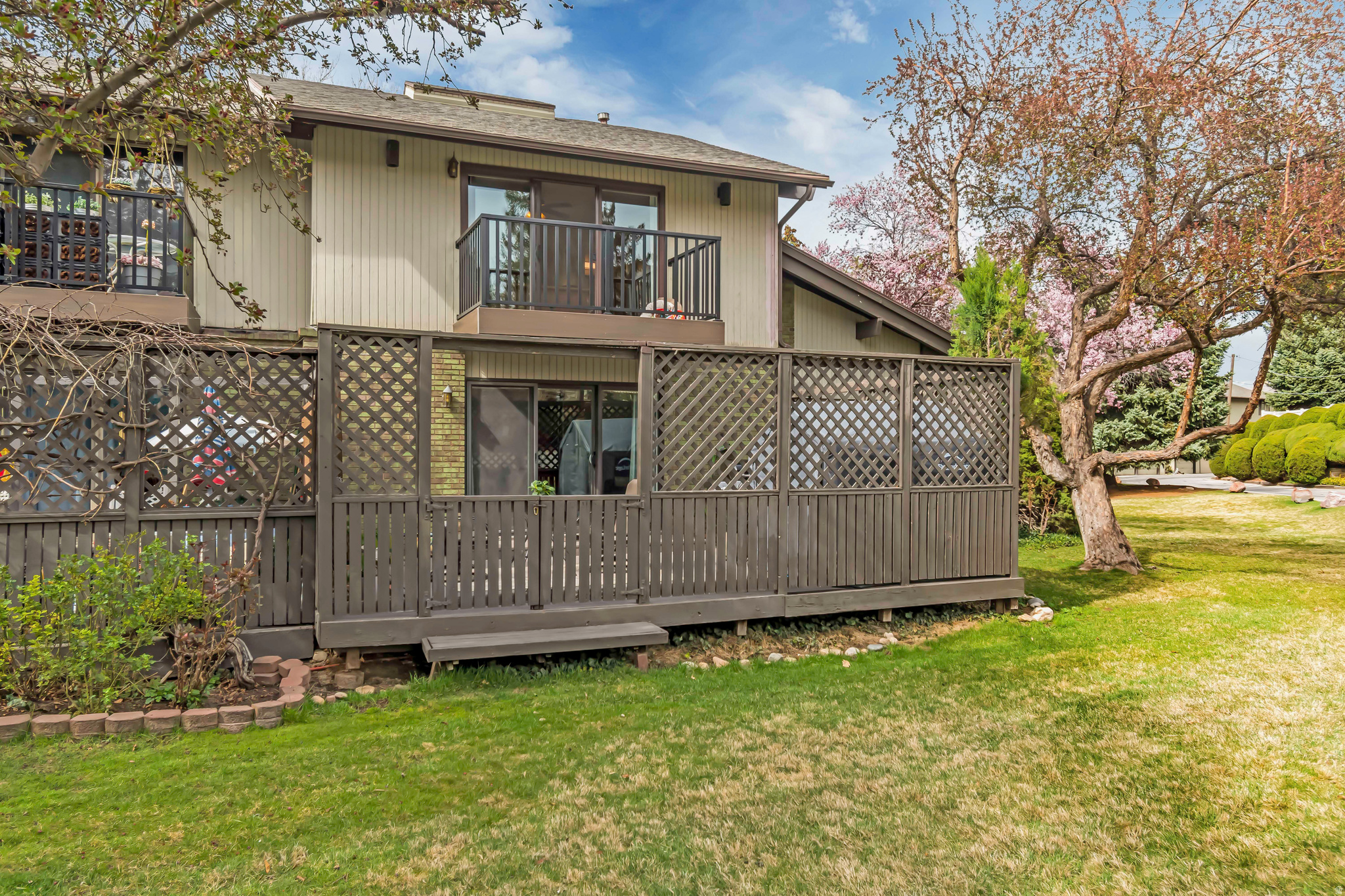 HIDDEN LAKE CONDO - Residential