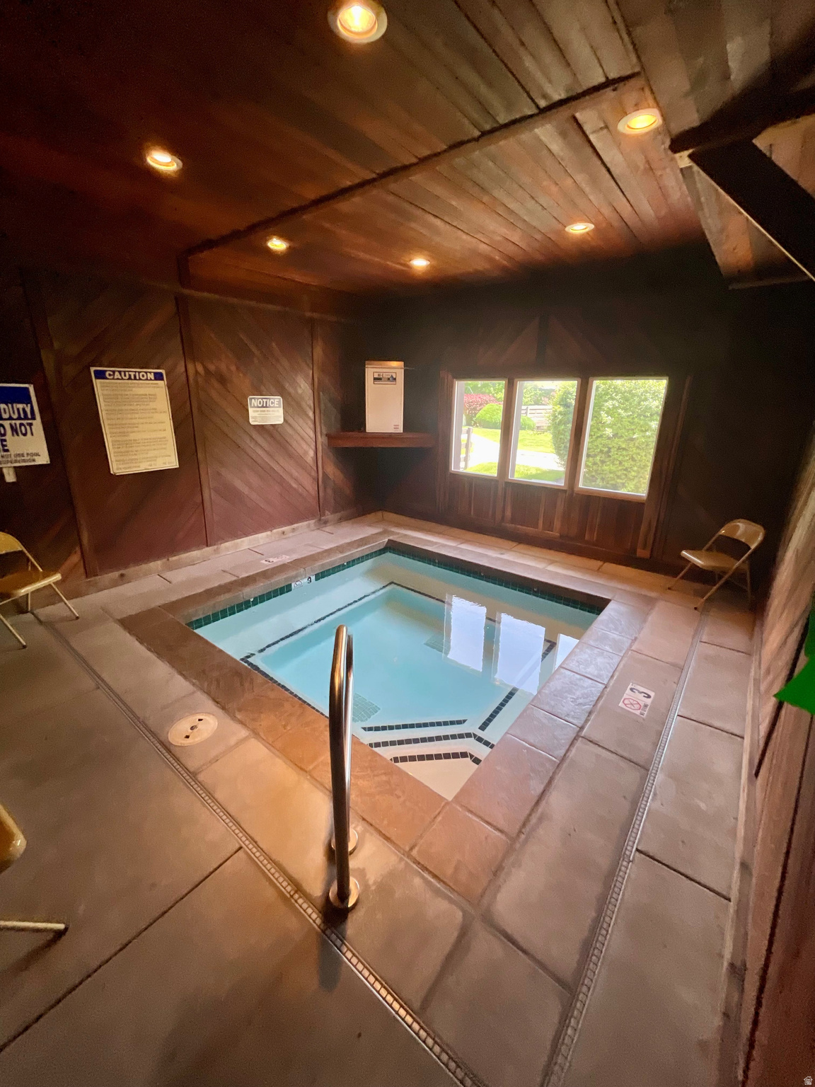 HIDDEN LAKE CONDO - Residential