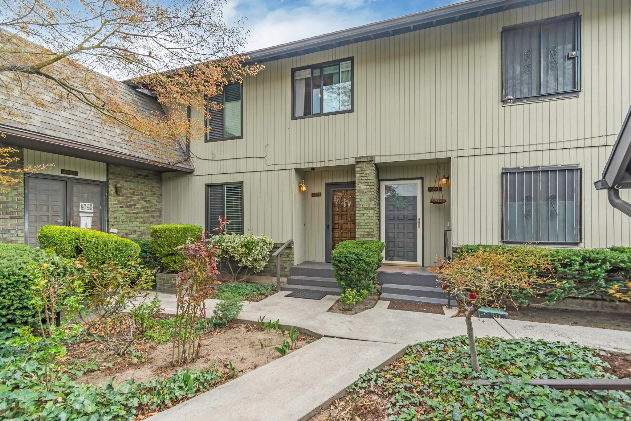 HIDDEN LAKE CONDO - Residential