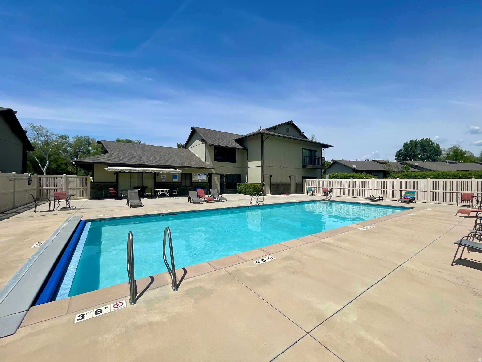 HIDDEN LAKE CONDO - Residential