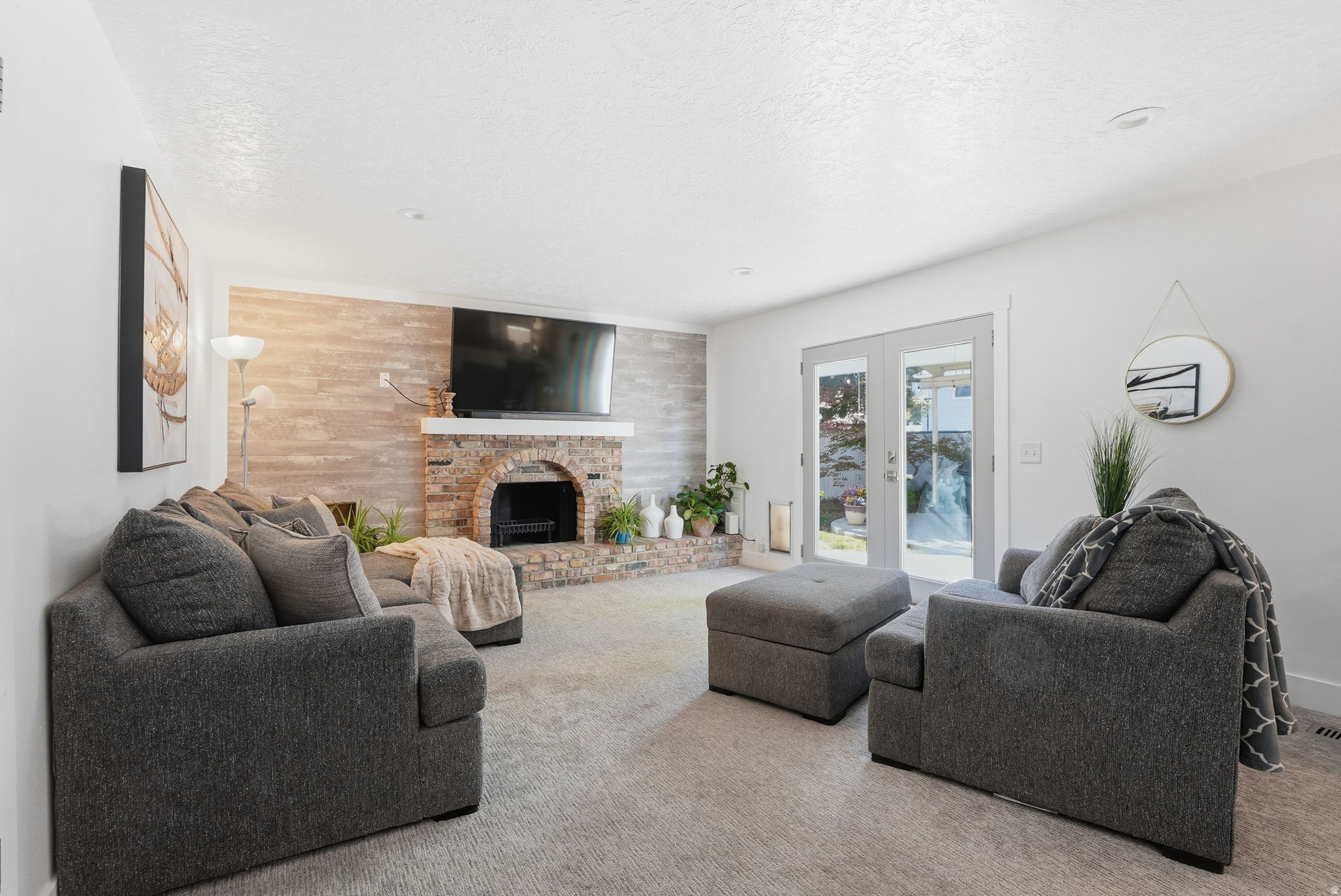 NUTREE WEST - Residential