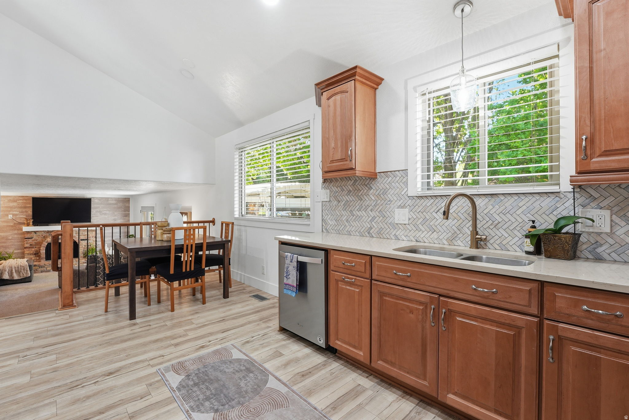 NUTREE WEST - Residential