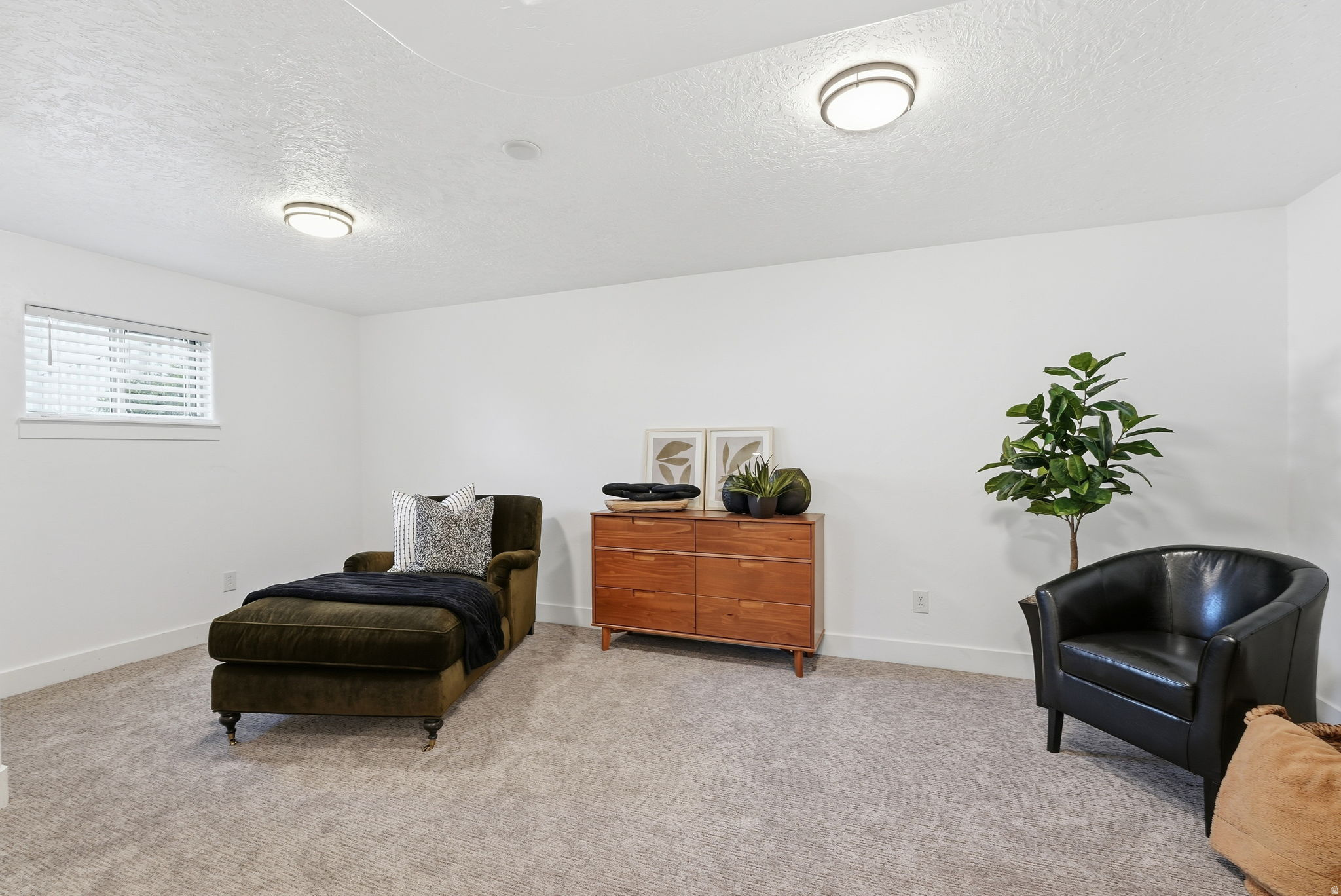 NUTREE WEST - Residential