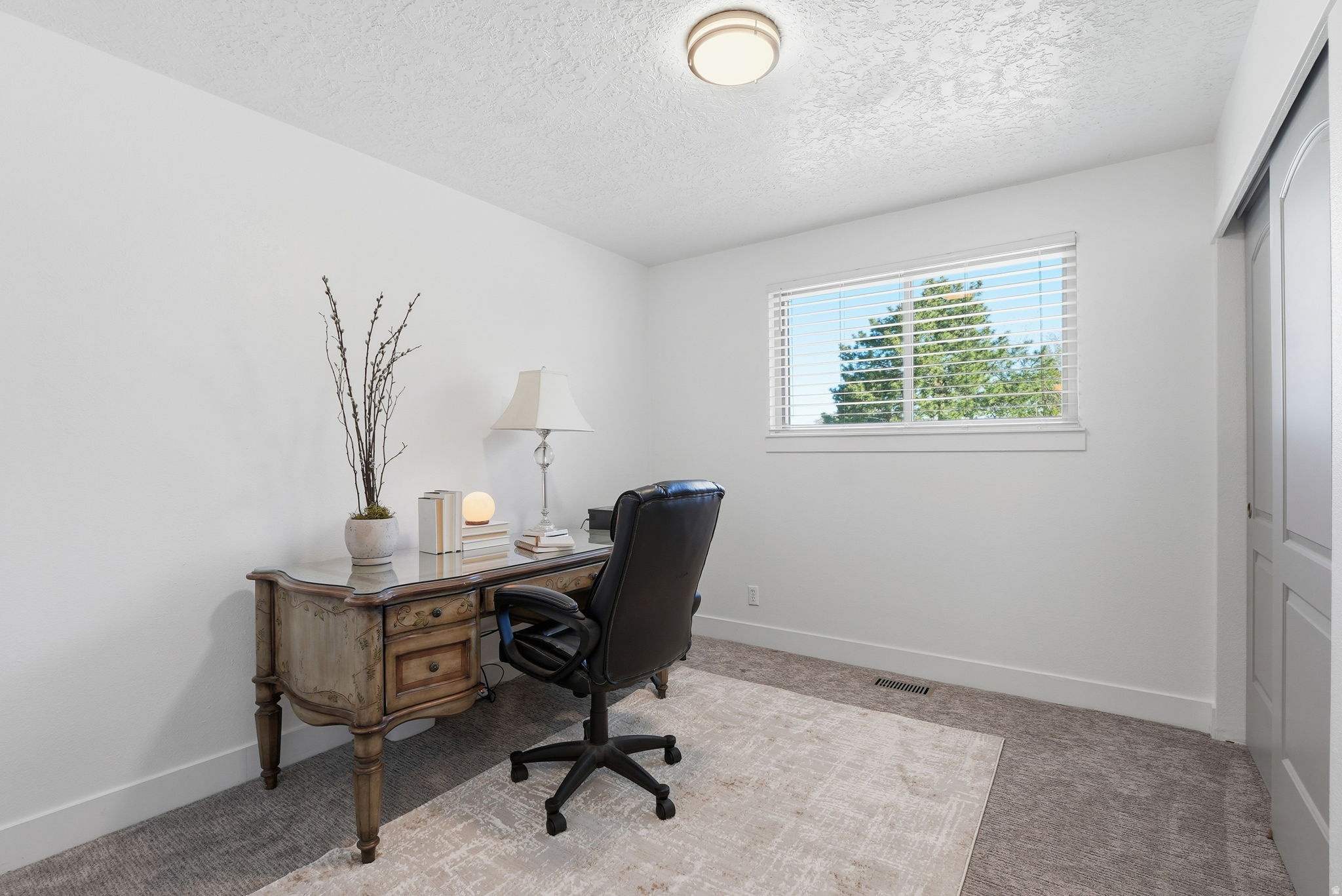 NUTREE WEST - Residential