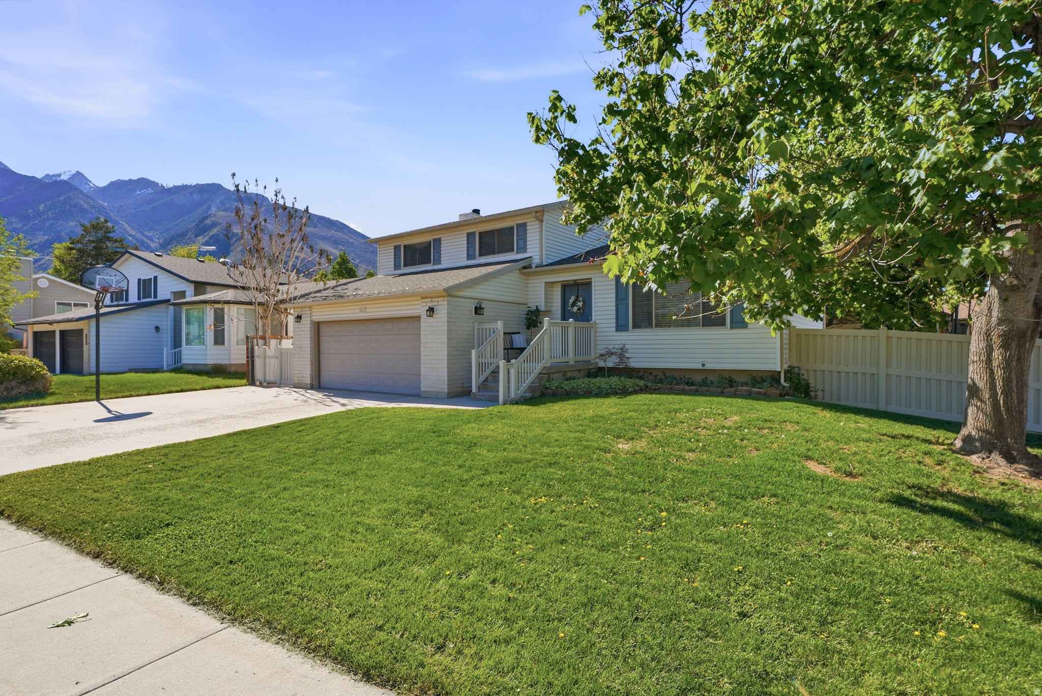 NUTREE WEST - Residential