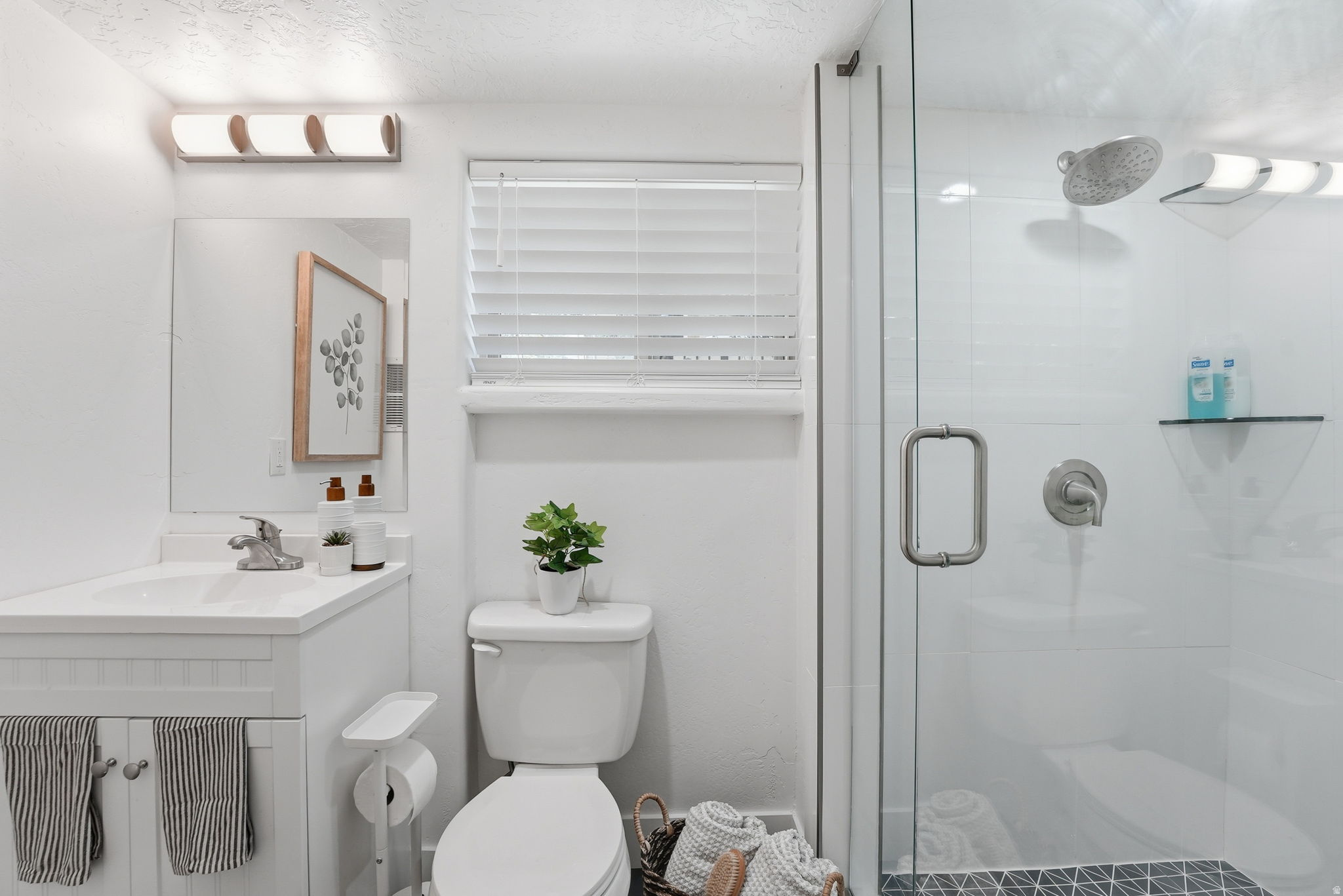 NUTREE WEST - Residential