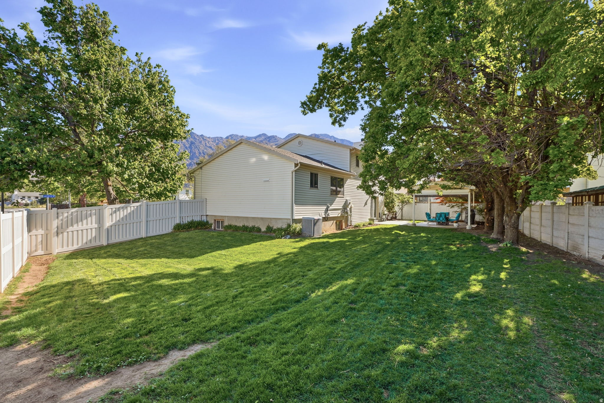 NUTREE WEST - Residential