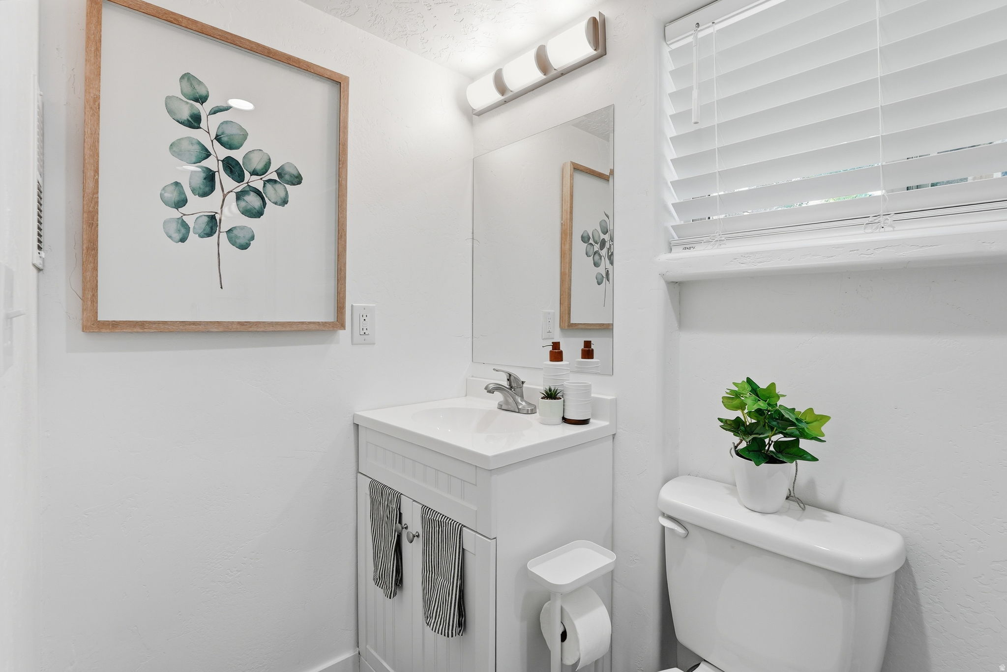 NUTREE WEST - Residential