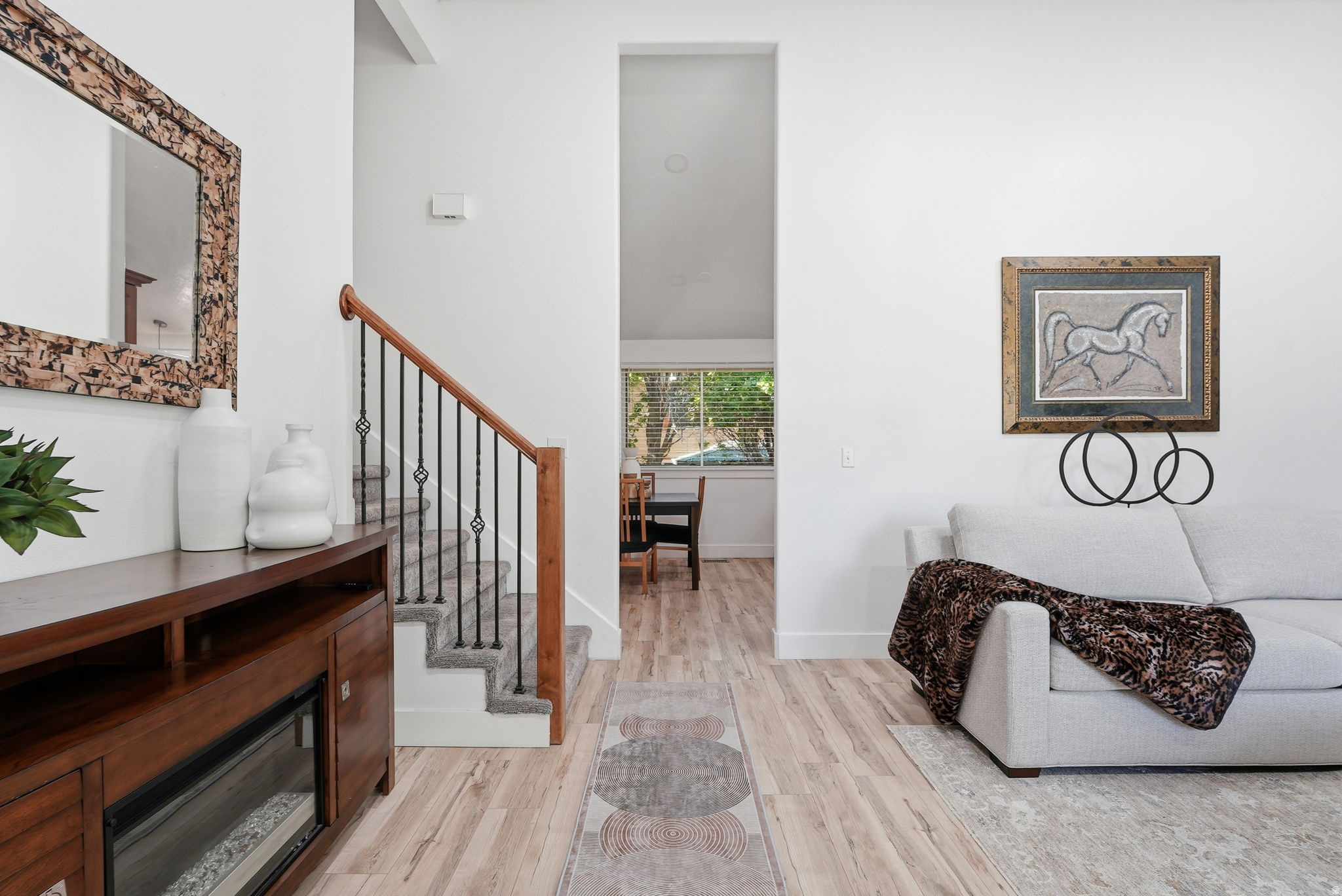 NUTREE WEST - Residential