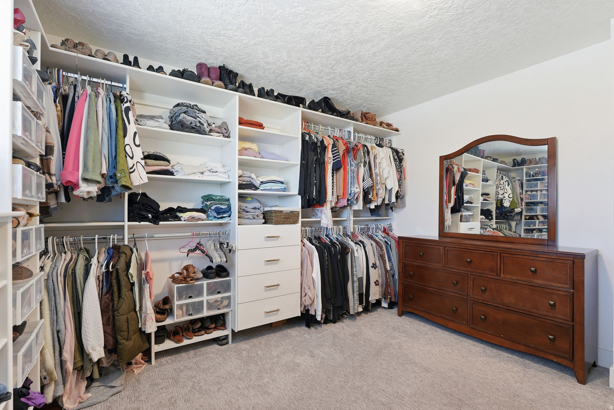 NUTREE WEST - Residential