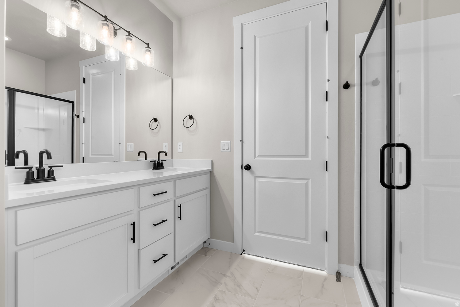 HIDDEN OAKS COTTAGES 770 - Residential